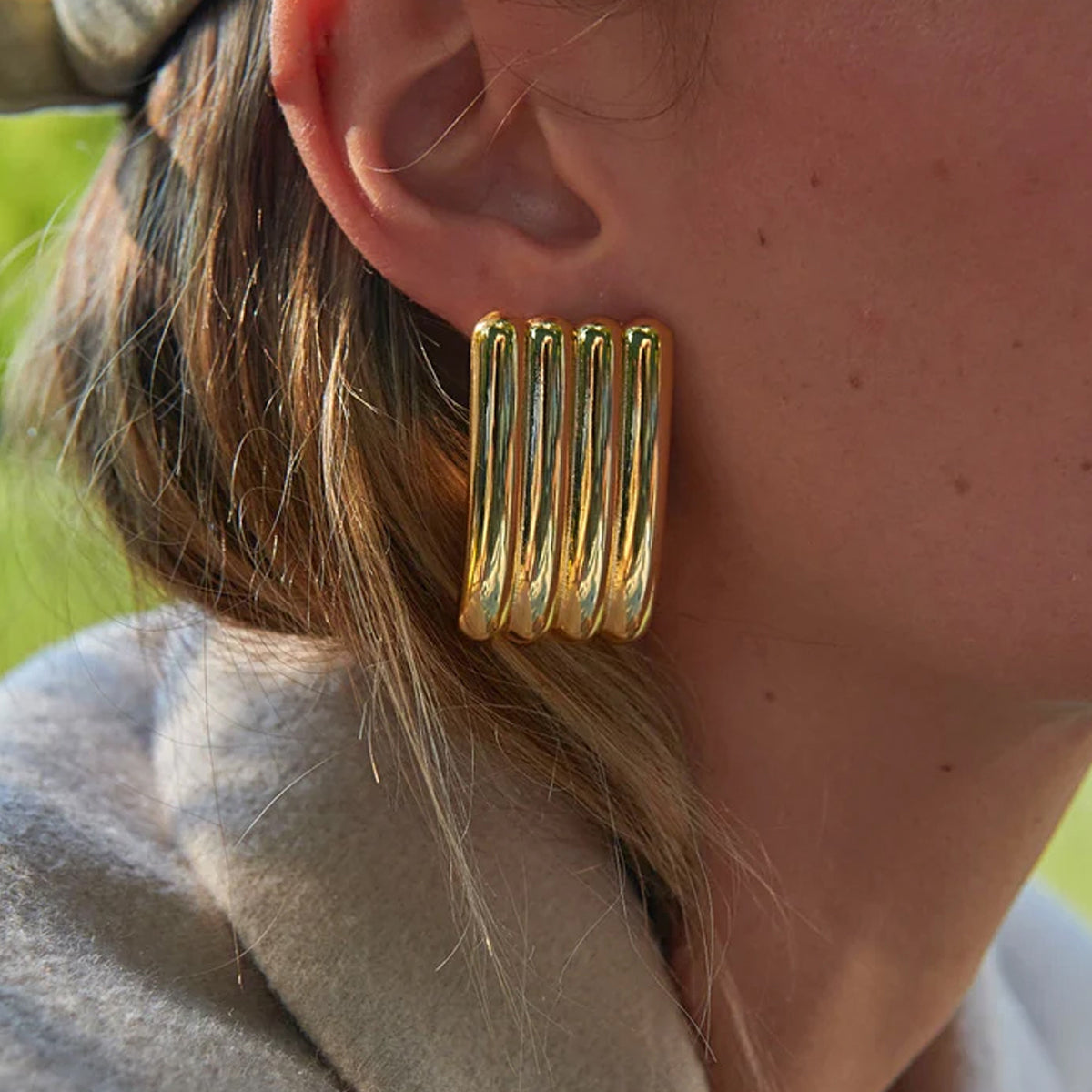 Oversized Ribbed Studs