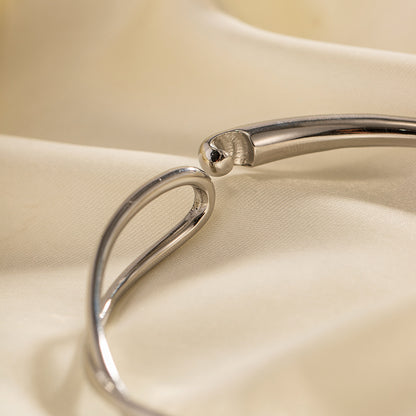 Hollow Hook Bangle