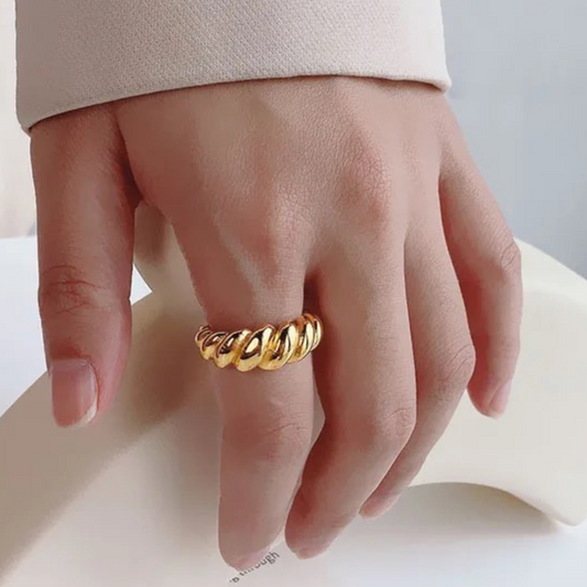 Dome Croissant Ring